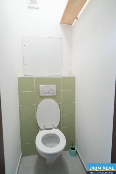 174611623 (11).jpg