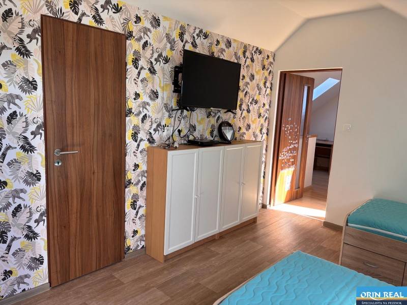 ed6794dd-60b1-45b2-a8ae-7d2f66da3f27 (002).JPG