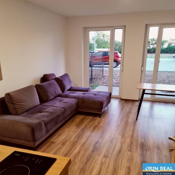 bffa73b9-48c8-4ecd-8a13-76caad173e3a (003).JPG