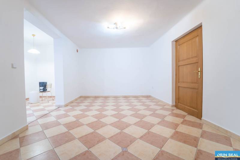 DSC01051-HDR (1).jpg